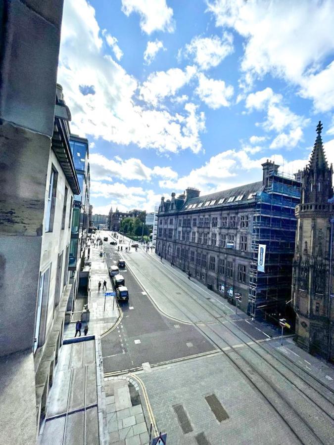 Incredible St Andrew'S Sq - 2 Bed In The Sky Apartment Edinburgh Bagian luar foto